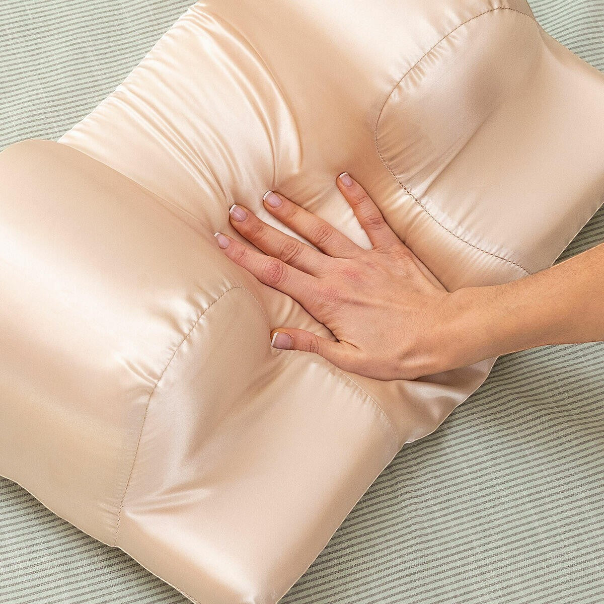 YouthGlow™ Beauty Pillow – Almohada Cervical Antiarrugas de Satén